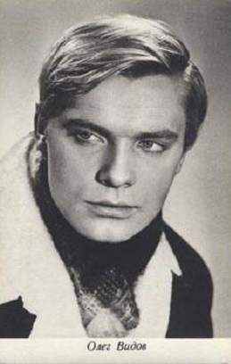 ����� ����